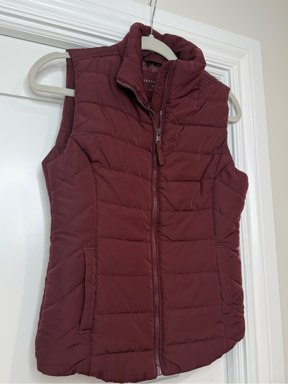 Aeropostale Burgundy Quilted Puffer Vest Size XS